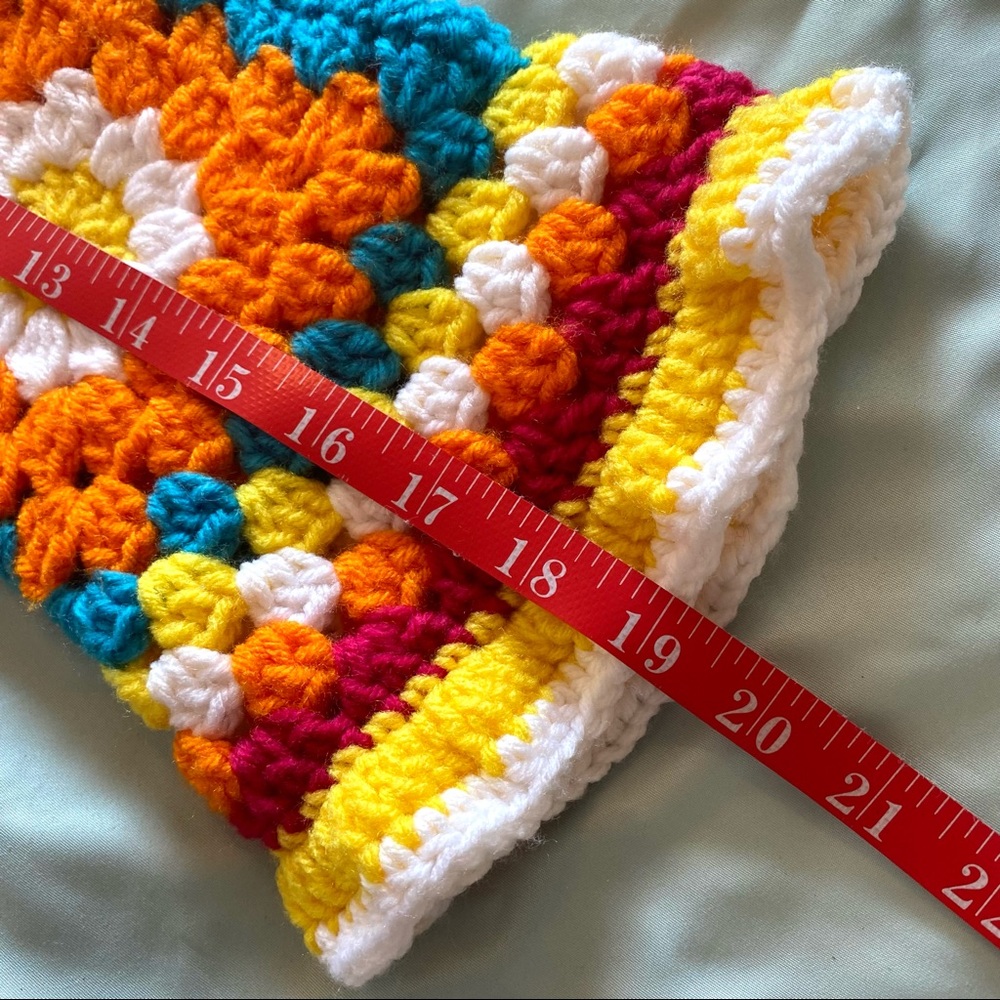 Handmade Crochet Granny Square Chunky Sweater with Daisy Pattern Acrylic Yarn - Picture 8 of 10